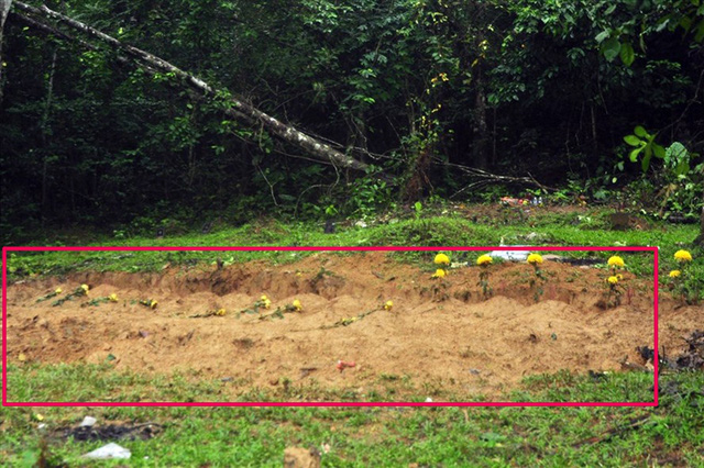 29 ngôi mộ bị công ty Sơn Kim chôn trộm trong trang trại ông Hạnh